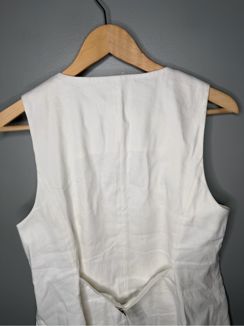 Favorite Daughter The Jones Linen Vest - Picture 8 of 14